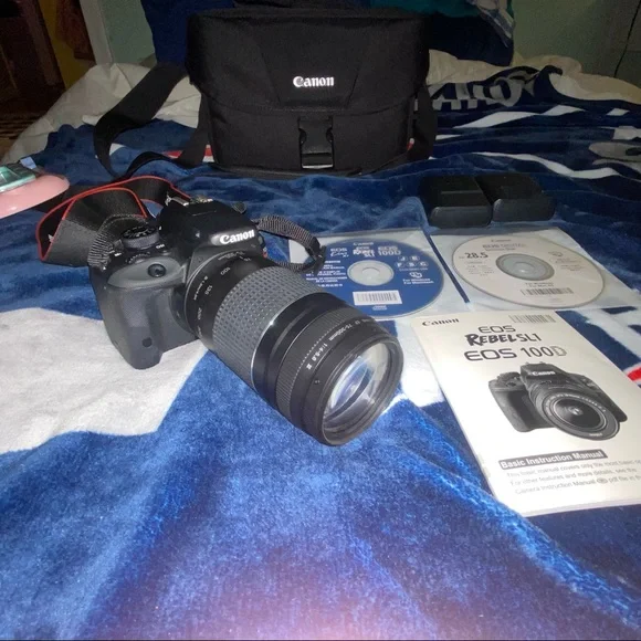 Canon Rebel SL1 kit w/ 24 megapixel, 2 options of the lenses, 2 chargers